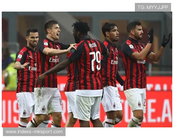 AC米兰青年队训练：体能与传球意识同步提升成为目标