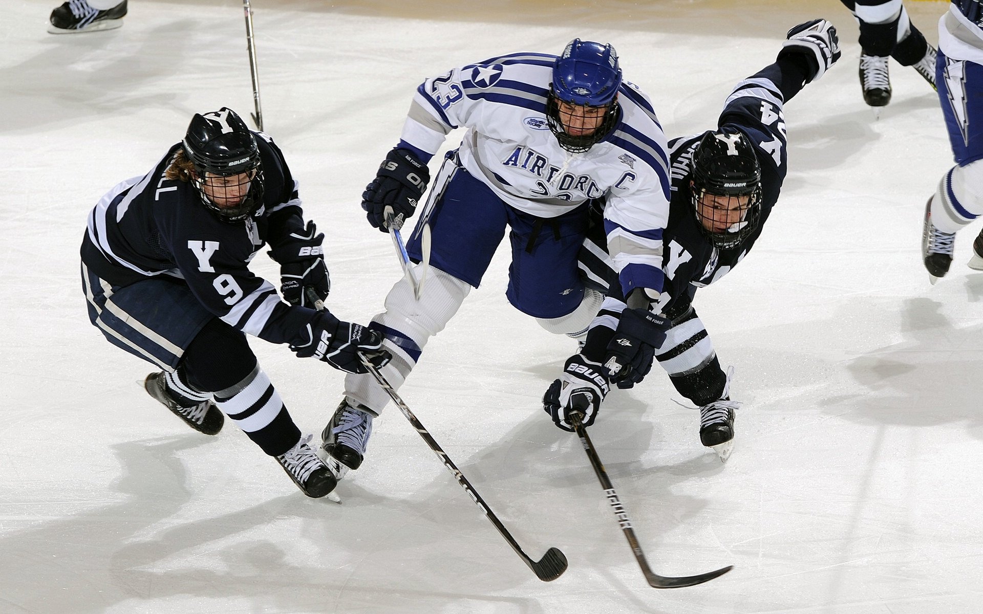 德甲的最新裁判技术引入，德甲锦集