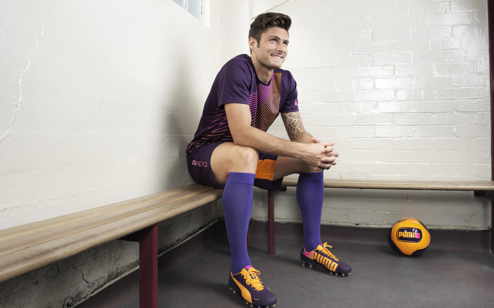 未来足球场馆智能照明系统实现节能减排目标，足球场照明方案